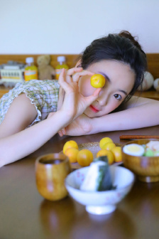 扒开她的黑森林让我添动态图