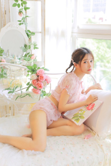 女超人啄木鸟